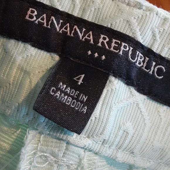 Brand New with Tags Banana Republic Shorts🍭 - Picture 4 of 7